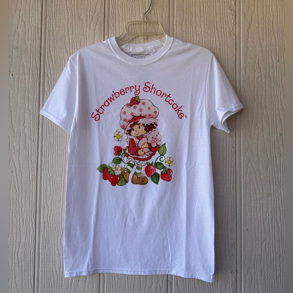 NWOT Strawberry Shortcake Graphic Tee